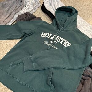 Green Holister sweater!